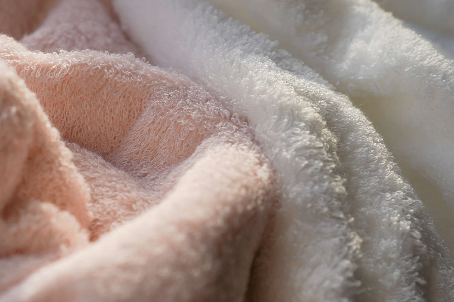 Two colors of the JAPANESE BATH TOWELS FROM JAPARCANA
