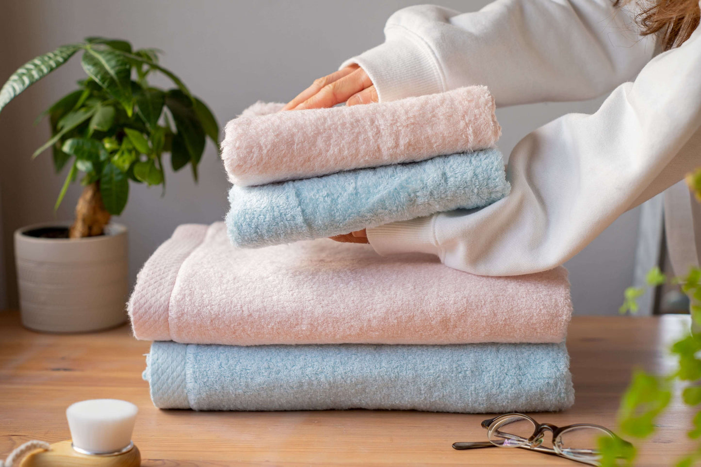 These are high- quality JAPANESE TOWELS from Japarcana. These are perfect as towel gift